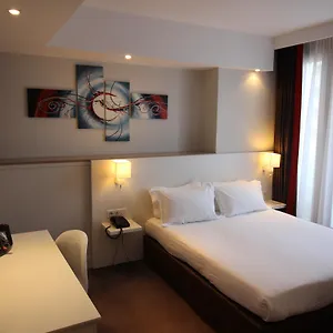 Otel Paris-auteuil By Ihg, Paris